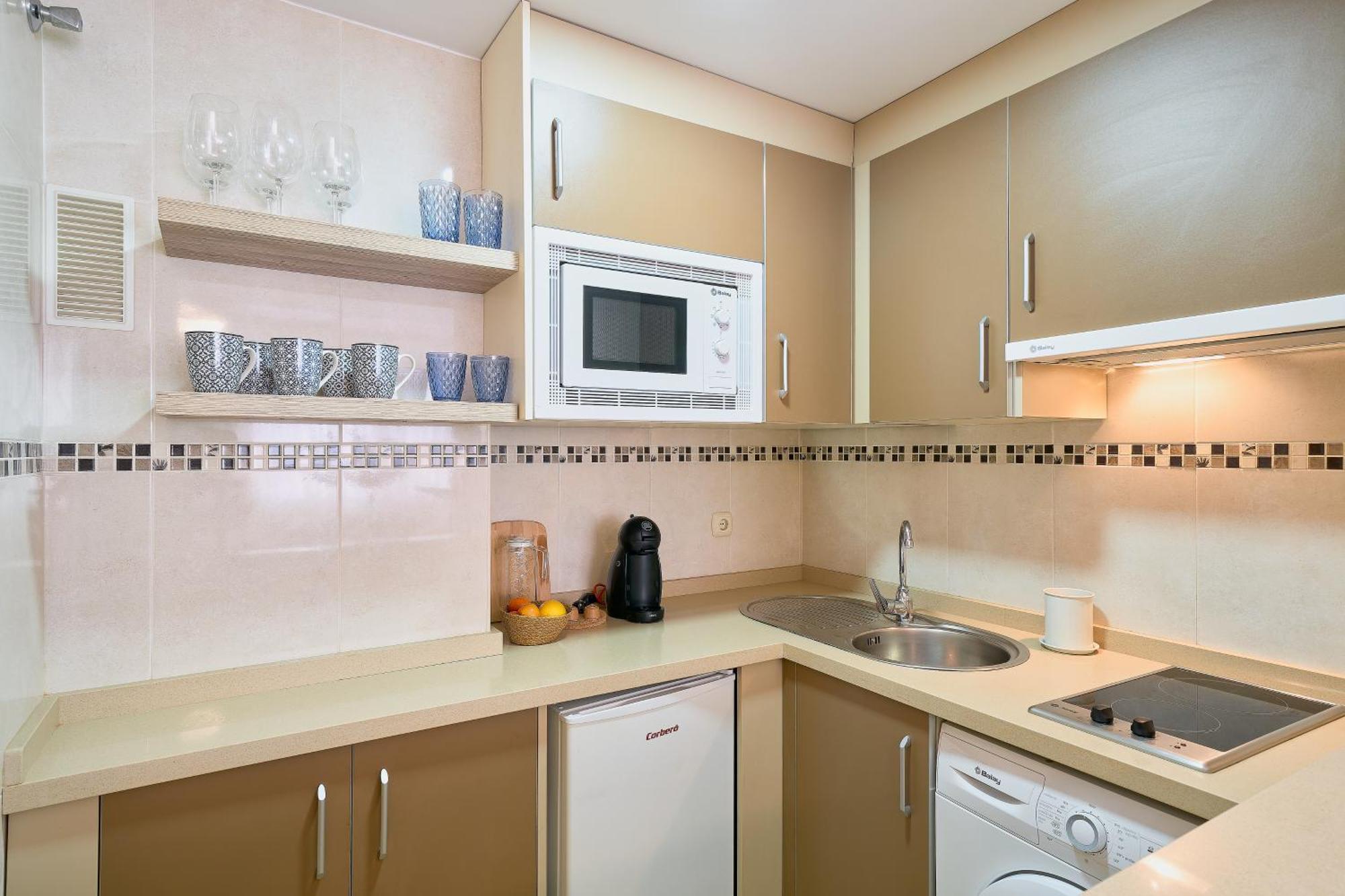 Fuengirola Beach Apartment By Stay Belonio Exteriör bild