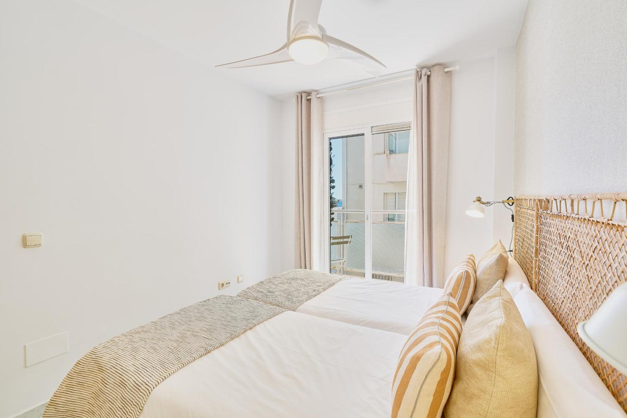 Fuengirola Beach Apartment By Stay Belonio Exteriör bild