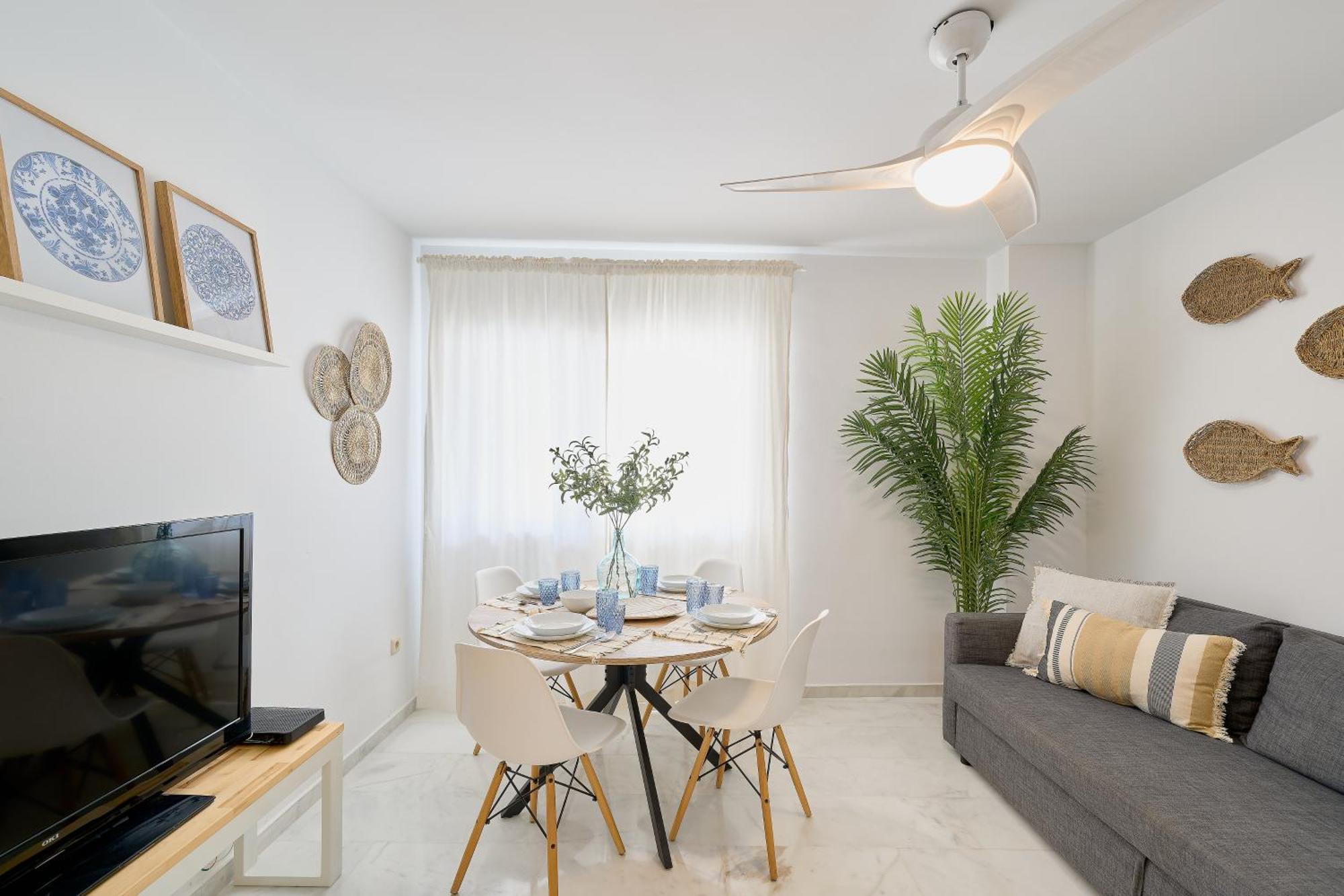 Fuengirola Beach Apartment By Stay Belonio Exteriör bild