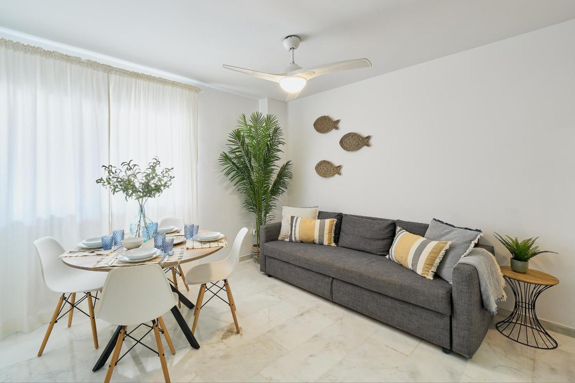 Fuengirola Beach Apartment By Stay Belonio Exteriör bild