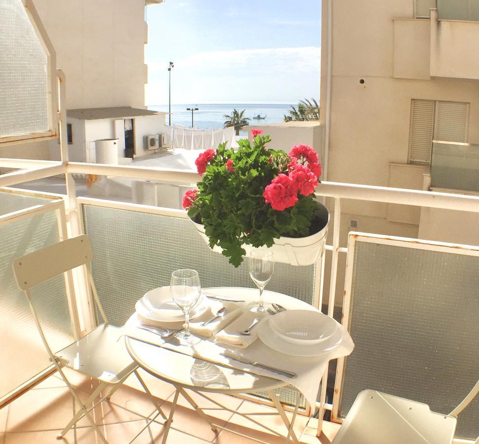 Fuengirola Beach Apartment By Stay Belonio Exteriör bild